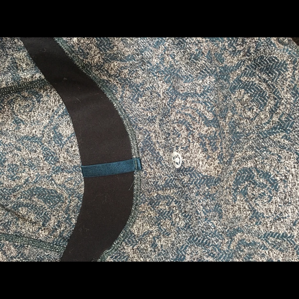 Lululemon jacket - Picture 3 of 4